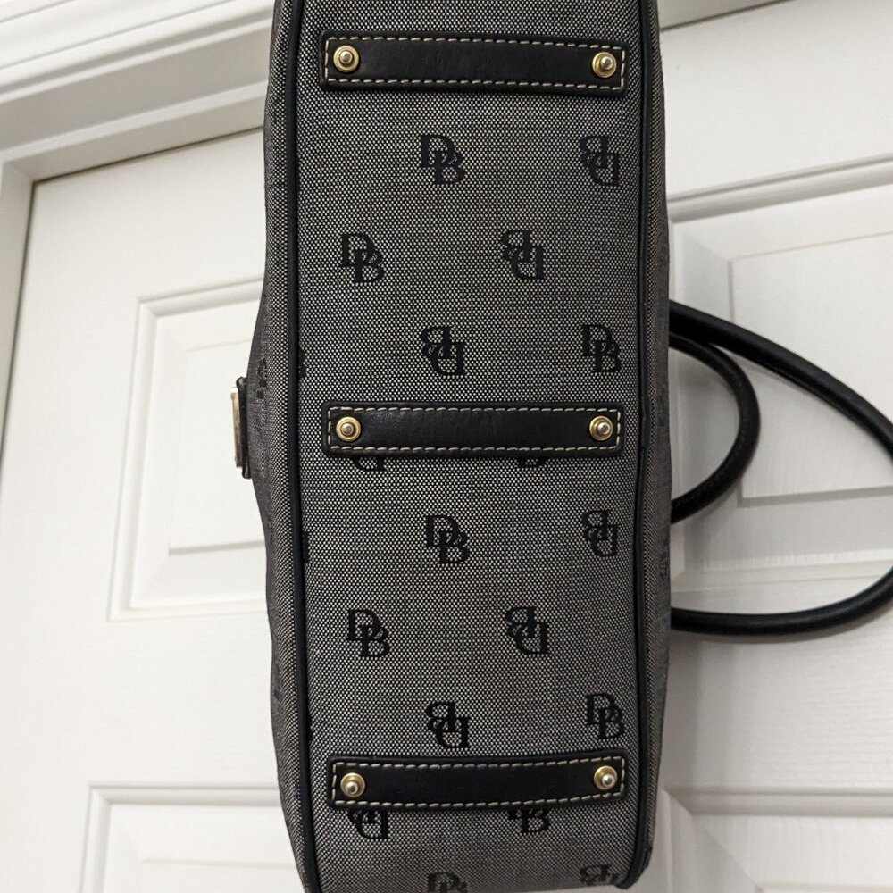 Dooney & Bourke Signature Quilted Logo Zip Zip Black Satchel - Picture 6 of 15
